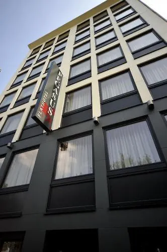 Pegasus Studioflats Brussels City Aparthotel 3*,